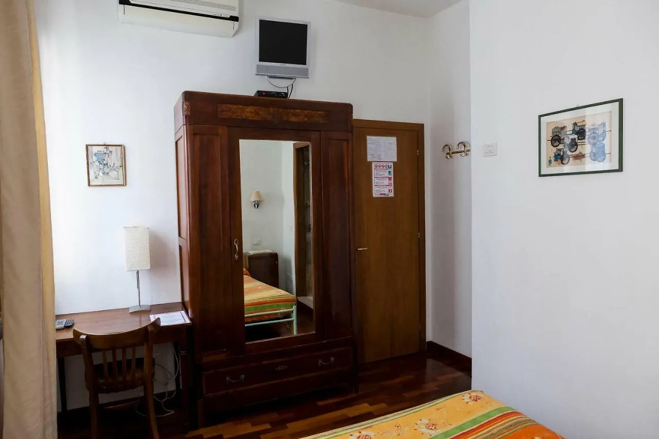 Fujiyama B & B Venetië 0*,  Italië